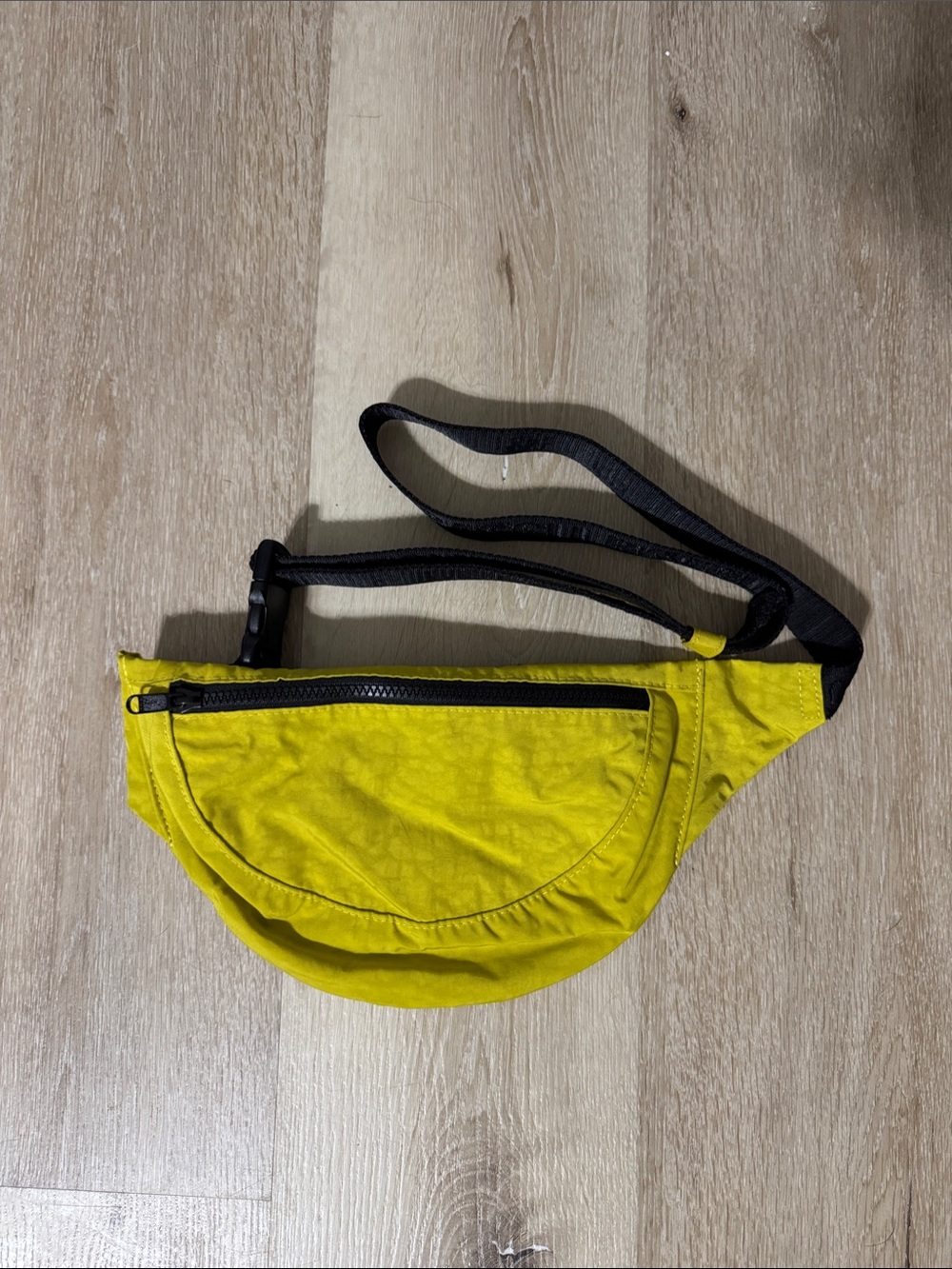 Baggu Lemongrass Green Crescent Belt Bag Crossbody